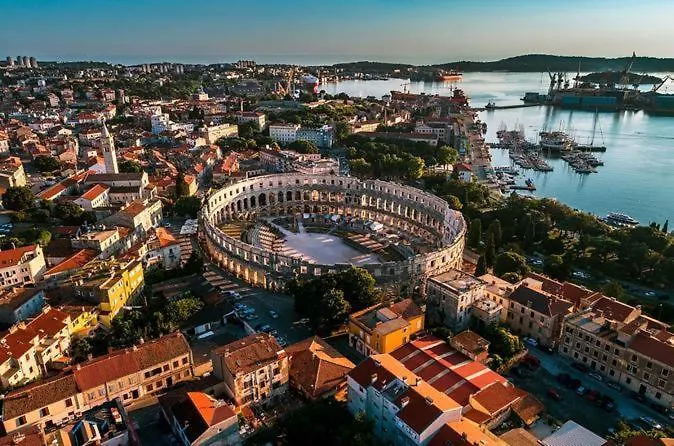 Apartment Gospa Pula 0*,  Croatia